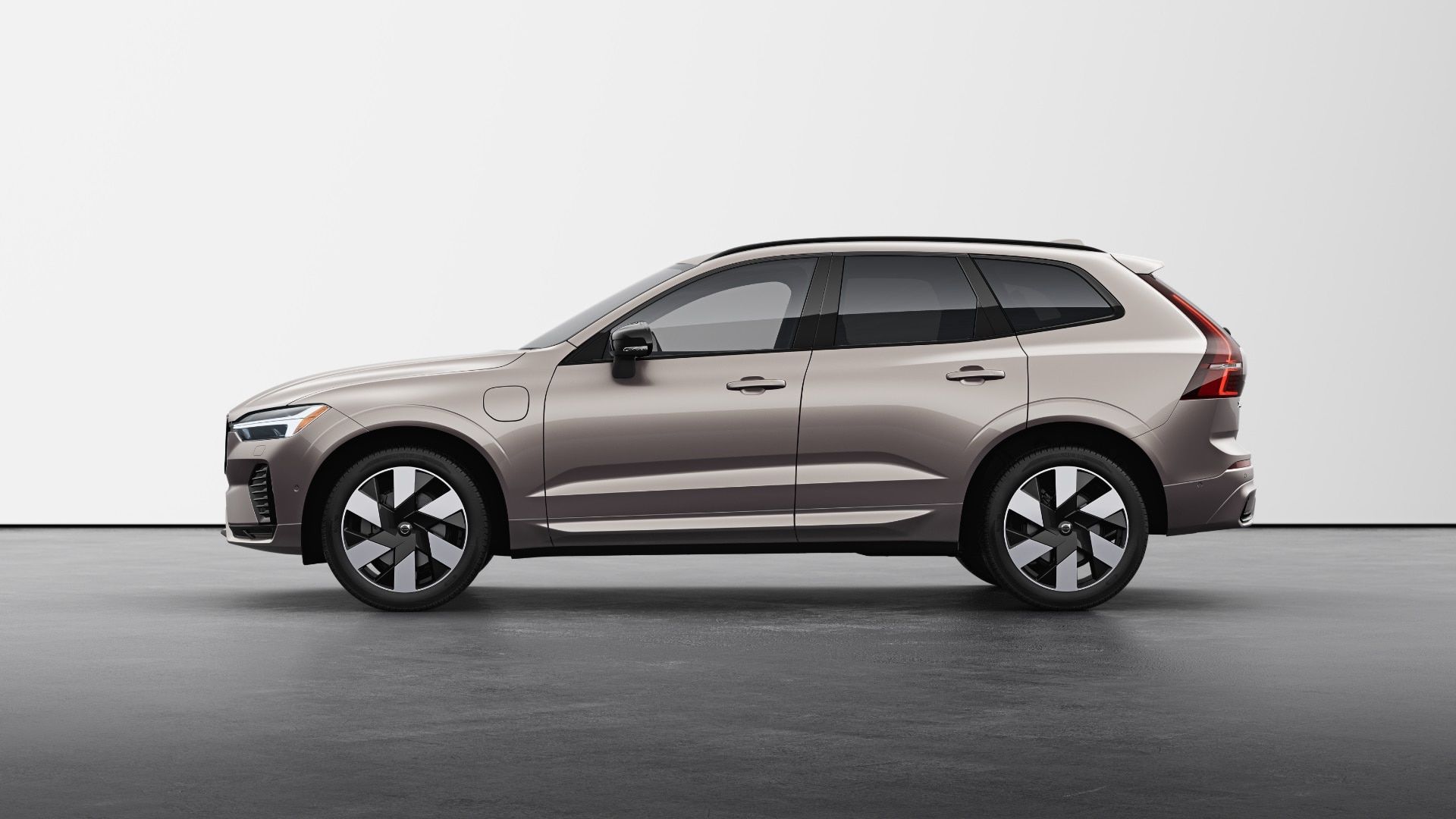 2025 Volvo XC60 Plug-in Hybrid in Richmond, British Columbia