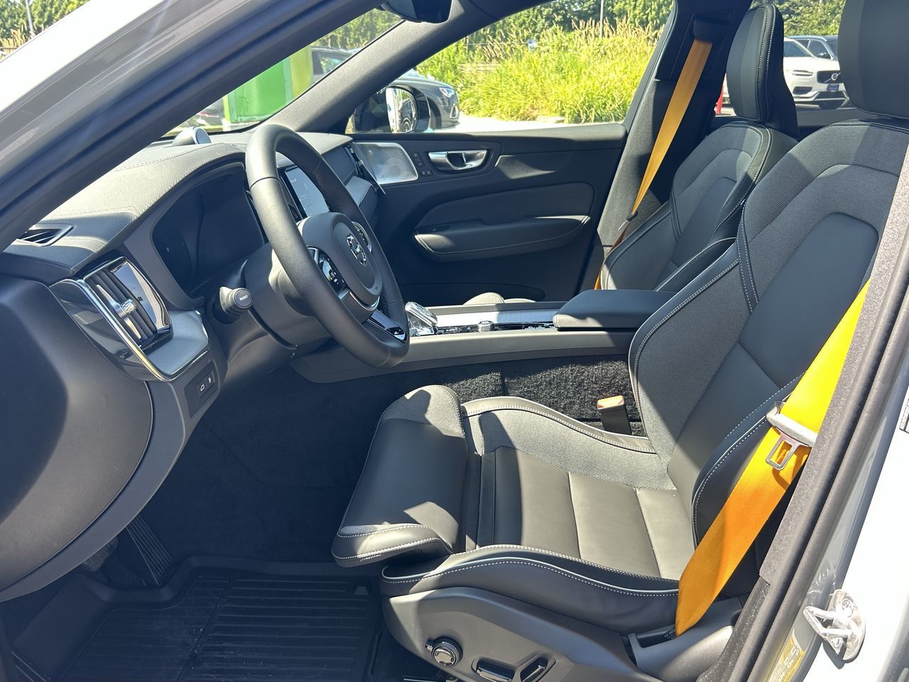 2025 Volvo XC60 Plug-in Hybrid in Richmond, British Columbia