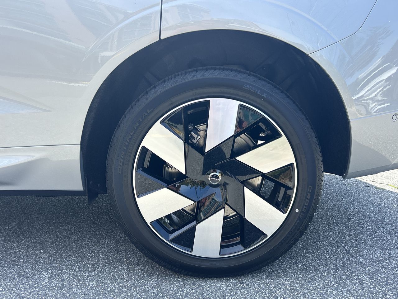 2025 Volvo XC60 Plug-in Hybrid in Richmond, British Columbia