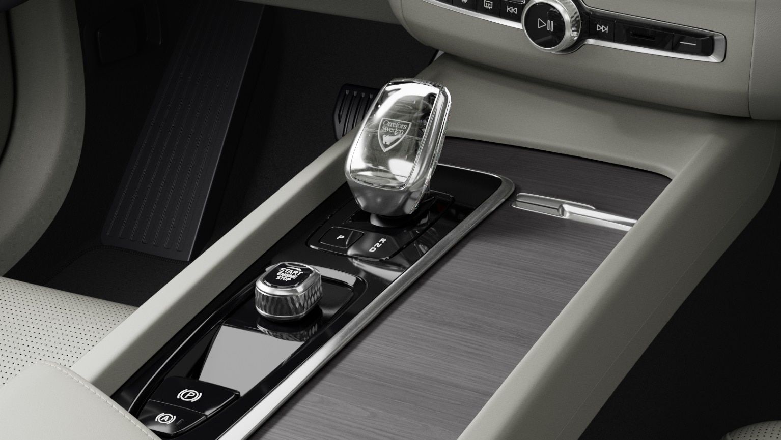 2025 Volvo XC60 Plug-in Hybrid in Richmond, British Columbia