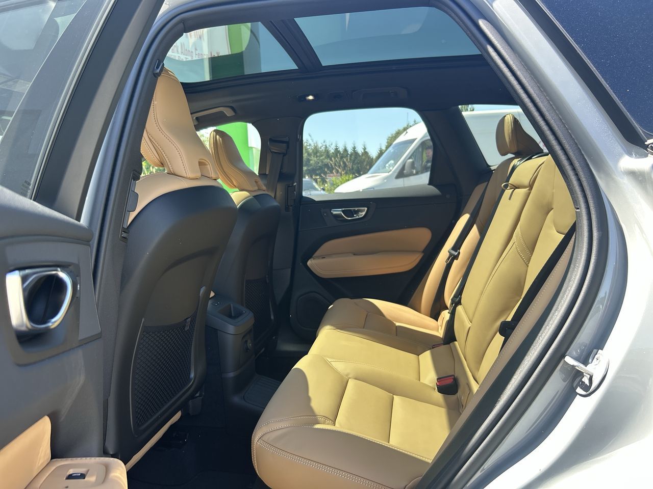 2025 Volvo XC60 Plug-in Hybrid in Richmond, British Columbia