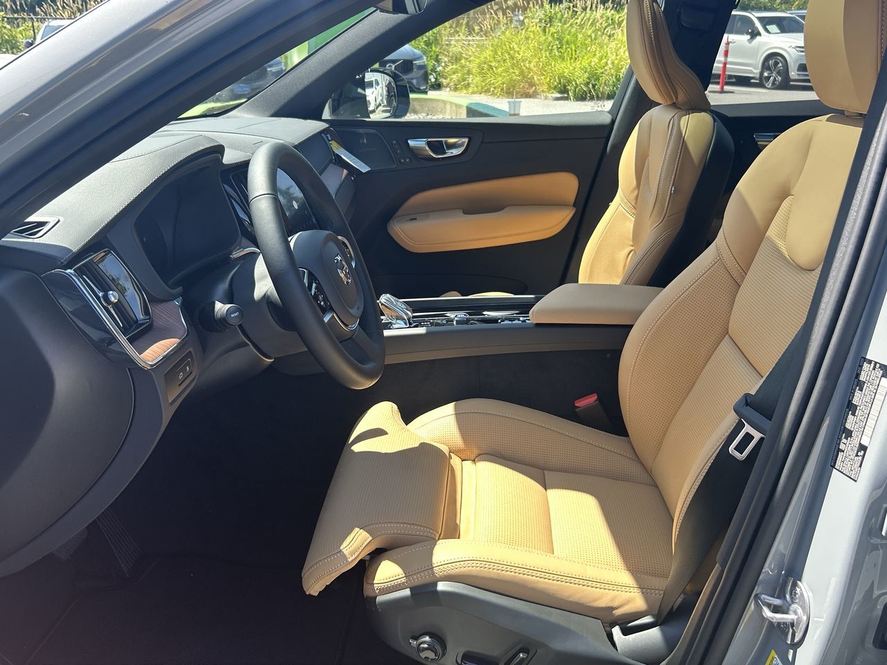 2025 Volvo XC60 Plug-in Hybrid in Richmond, British Columbia