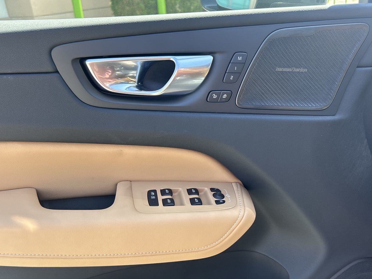 2025 Volvo XC60 Plug-in Hybrid in Richmond, British Columbia
