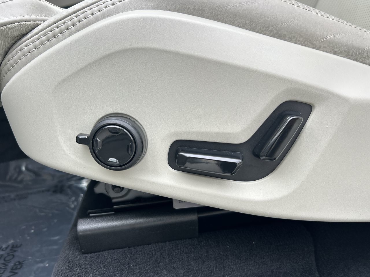 Volvo XC60 Plug-In Hybrid  2025 à Richmond, Colombie-Britannique