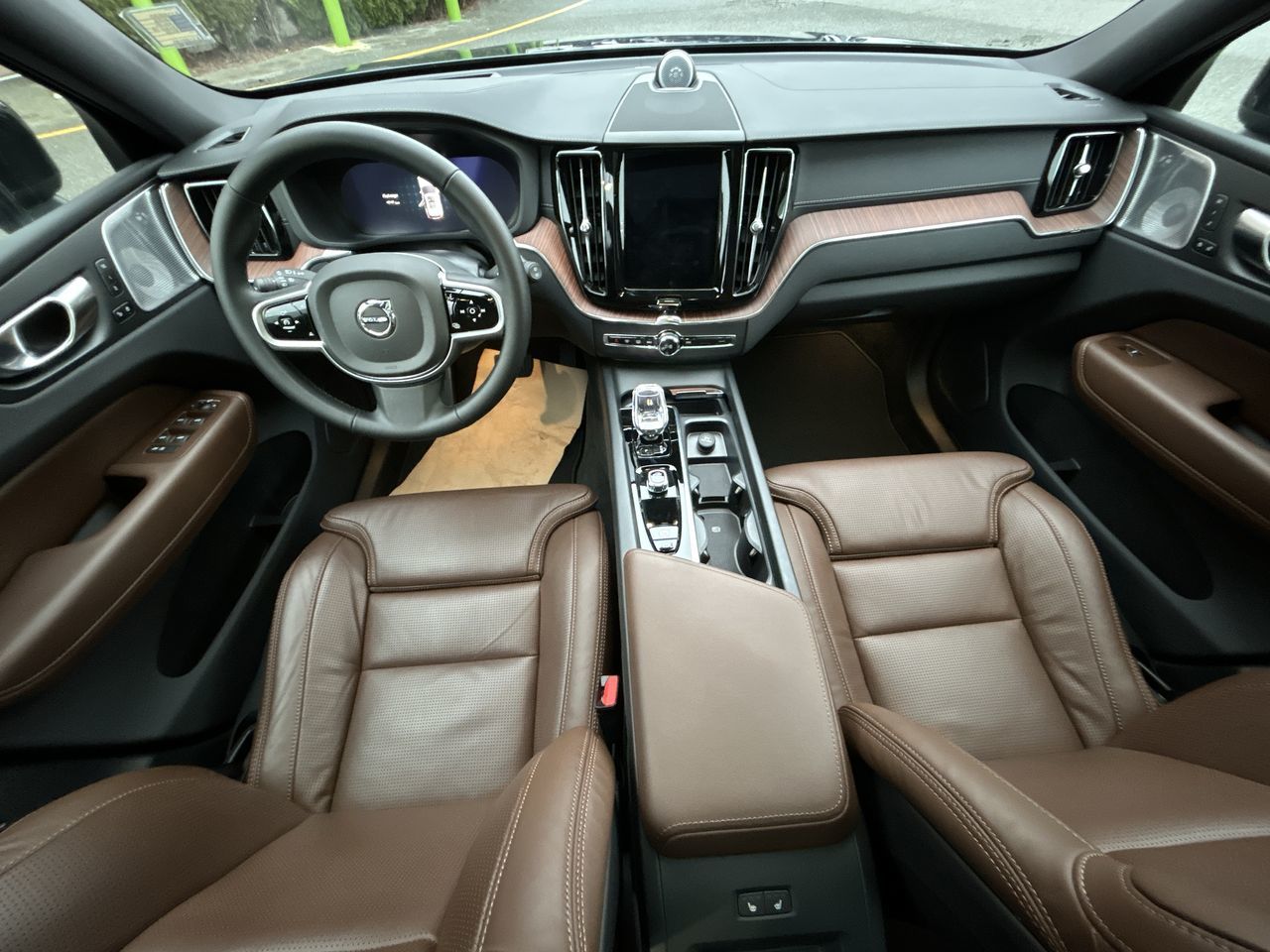 2025 Volvo XC60 Plug-In Hybrid in Richmond, British Columbia