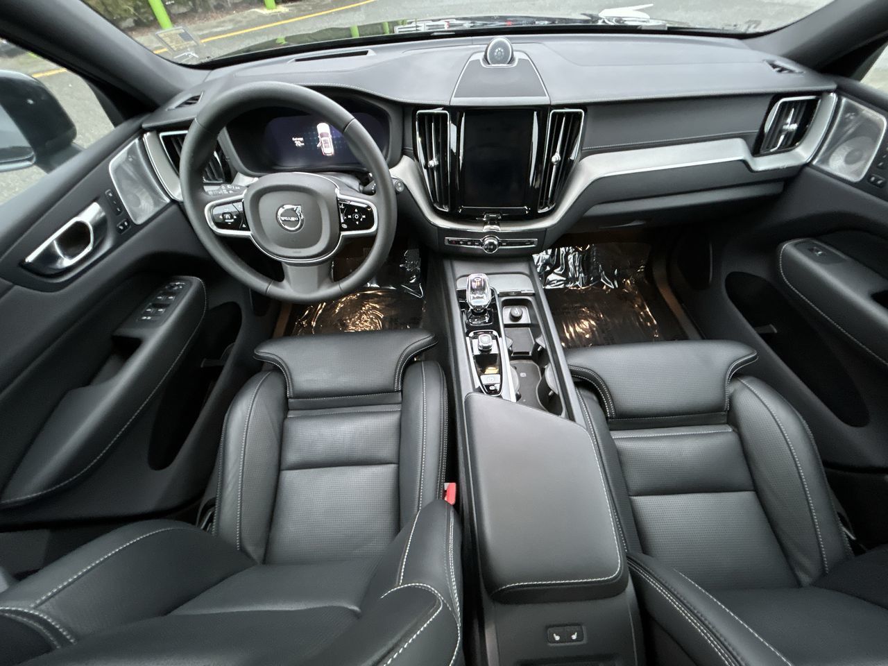 2025 Volvo XC60 Plug-In Hybrid in Richmond, British Columbia