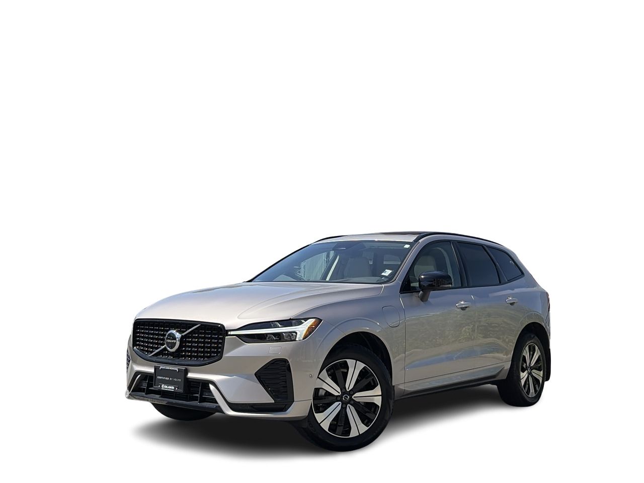 2025 Volvo XC60 Plug-In Hybrid Plus Dark Theme