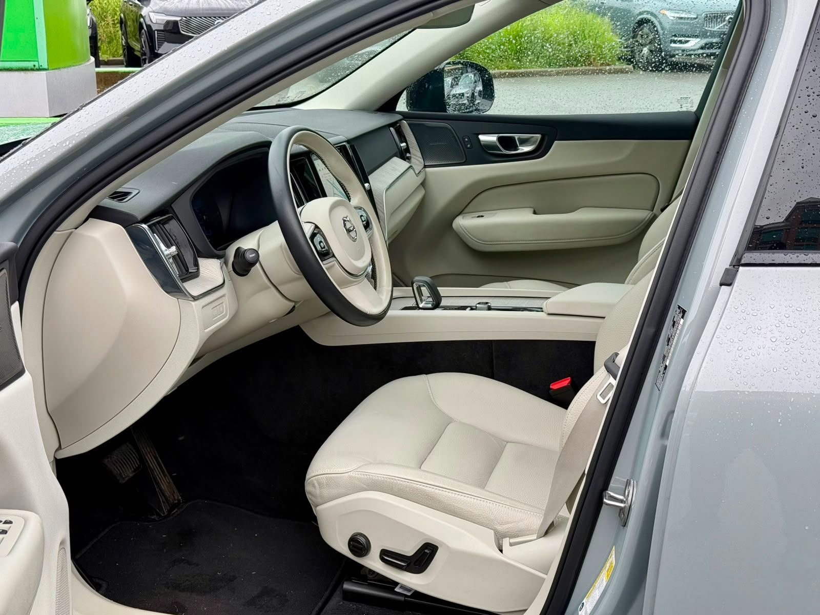 2025 Volvo XC60 Plug-In Hybrid in Richmond, British Columbia