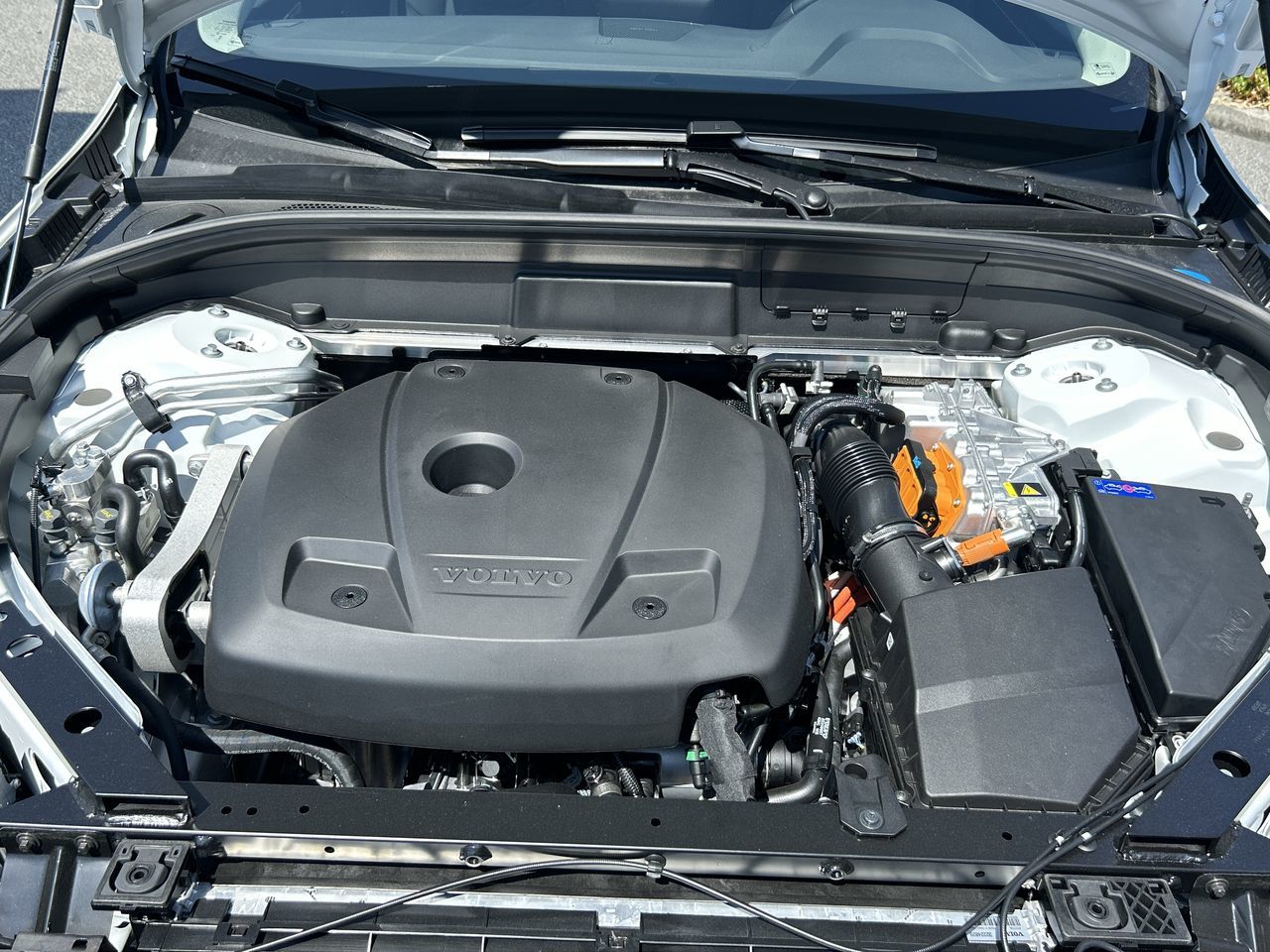 2026 Volvo XC60 Plug-in Hybrid in Richmond, British Columbia