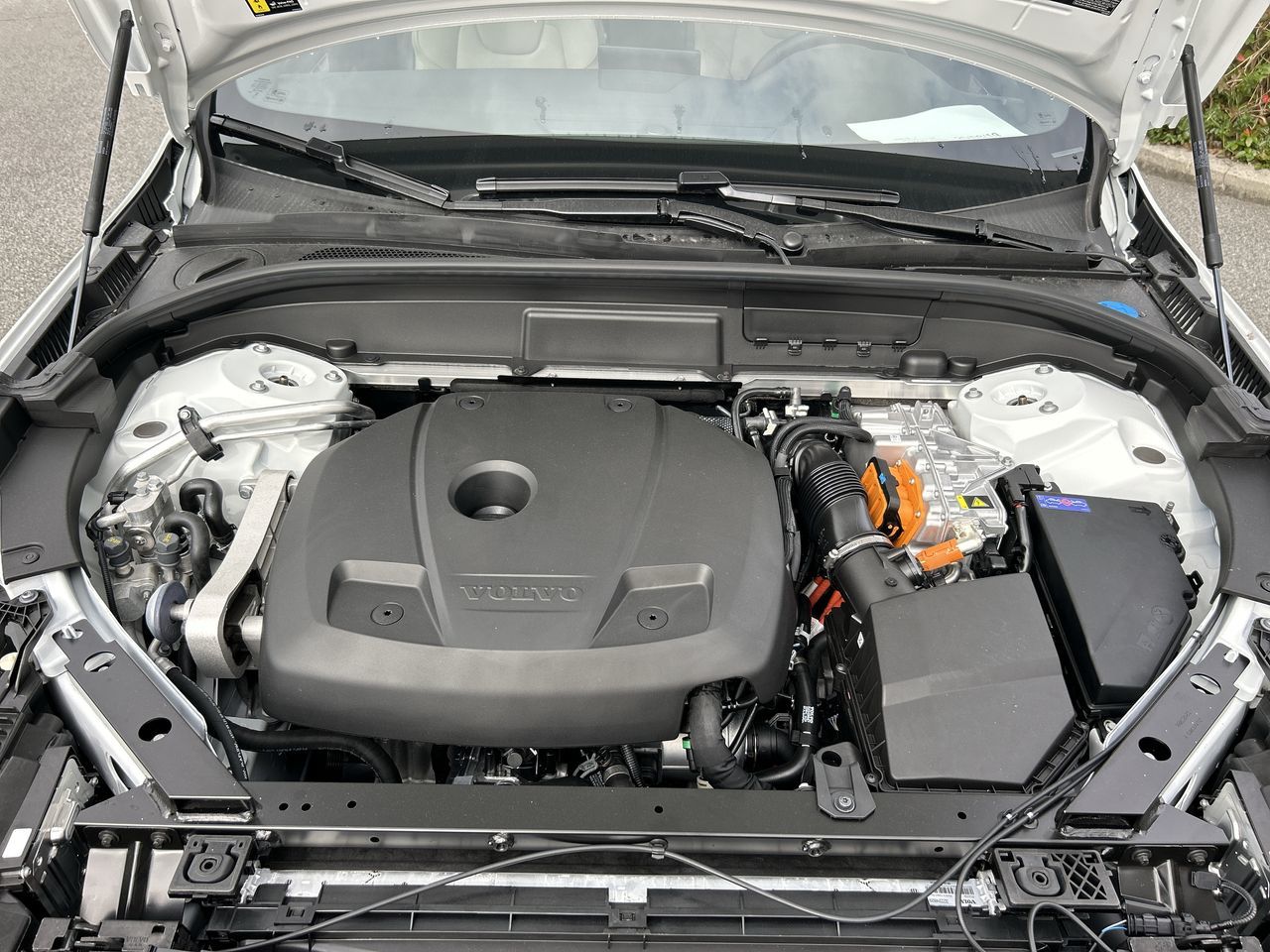 2026 Volvo XC60 Plug-in hybrid in Richmond, British Columbia