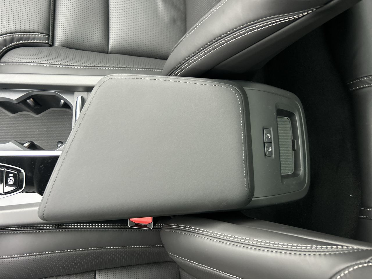 2026 Volvo XC60 Plug-in hybrid in Richmond, British Columbia