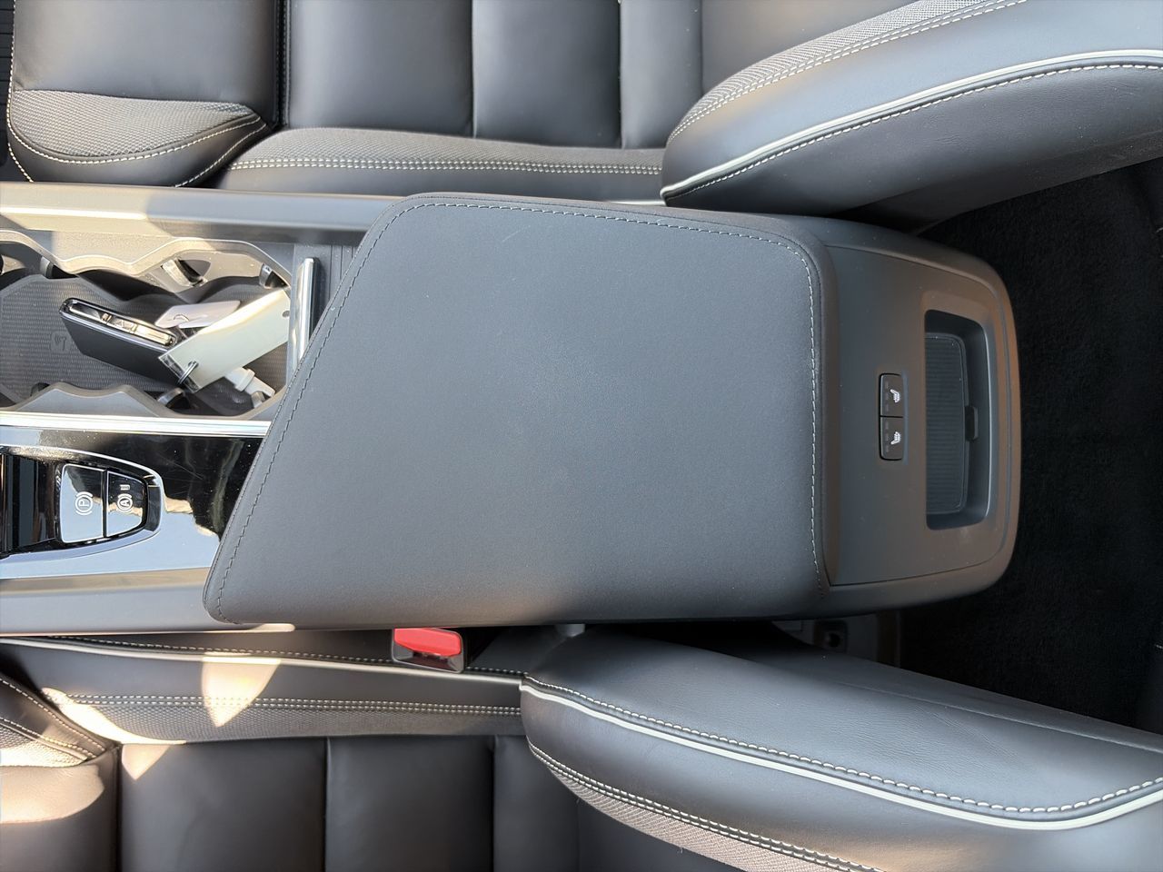 2026 Volvo XC60 Plug-In Hybrid in Richmond, British Columbia