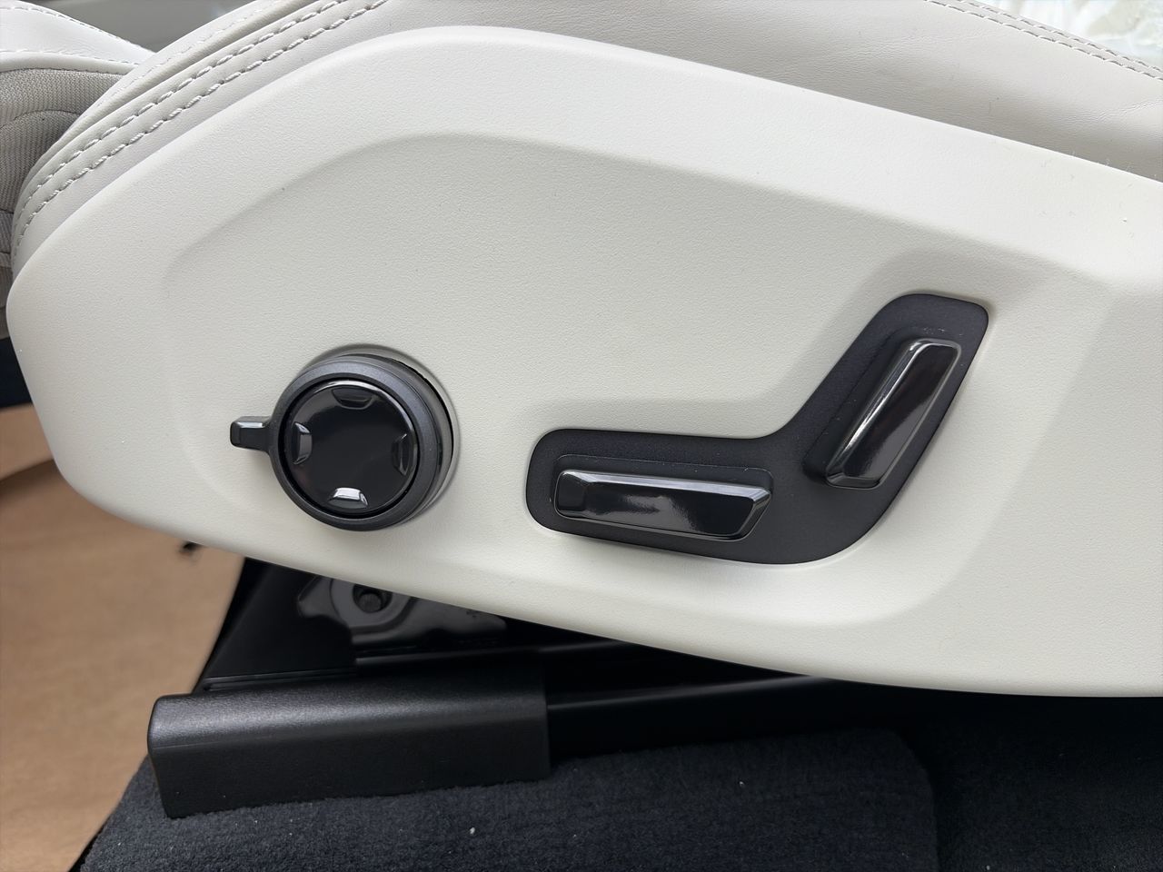 2027 Volvo XC60 in Richmond, British Columbia