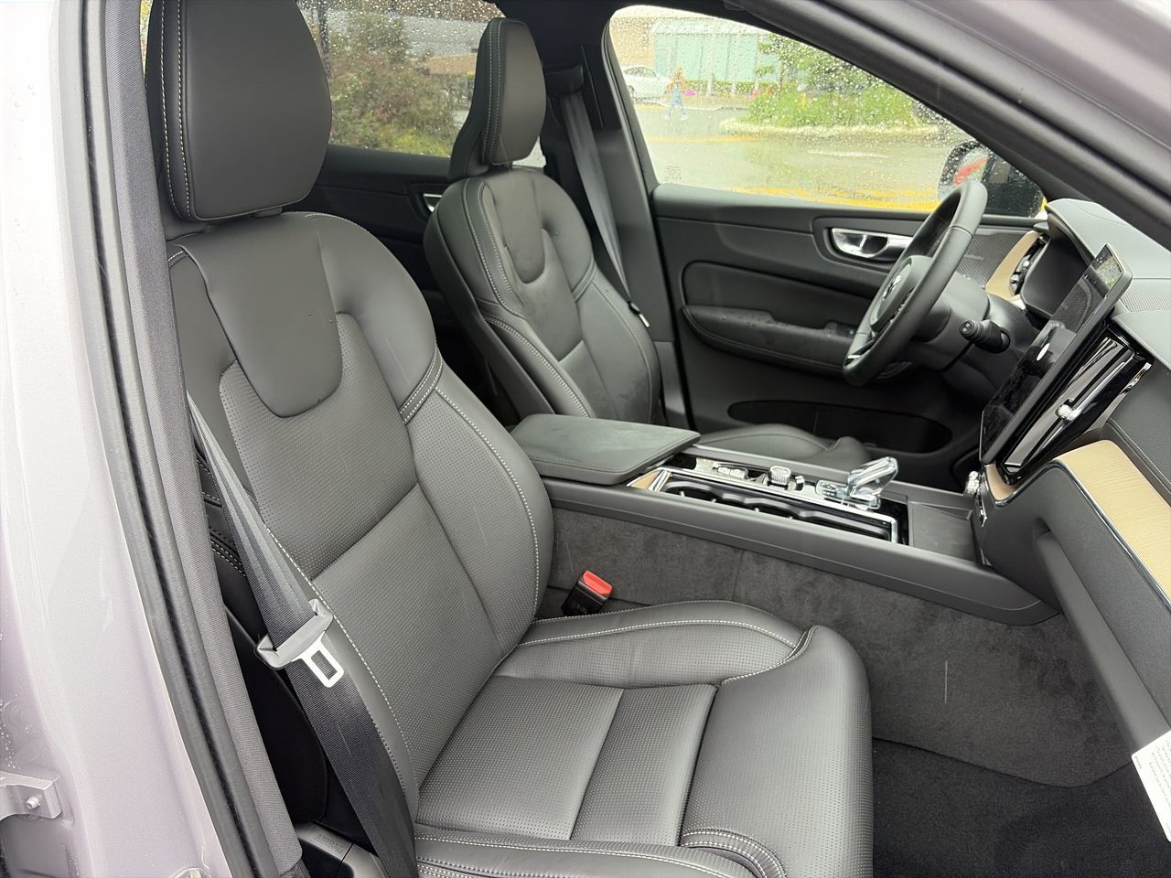 2027 Volvo XC60 Plug-in hybrid in Richmond, British Columbia