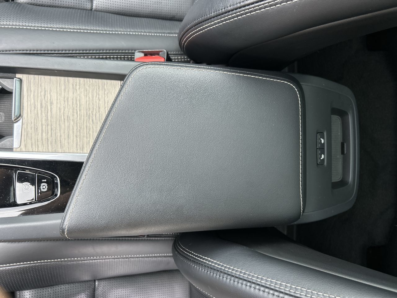 2022 Volvo XC60 Recharge in Richmond, British Columbia