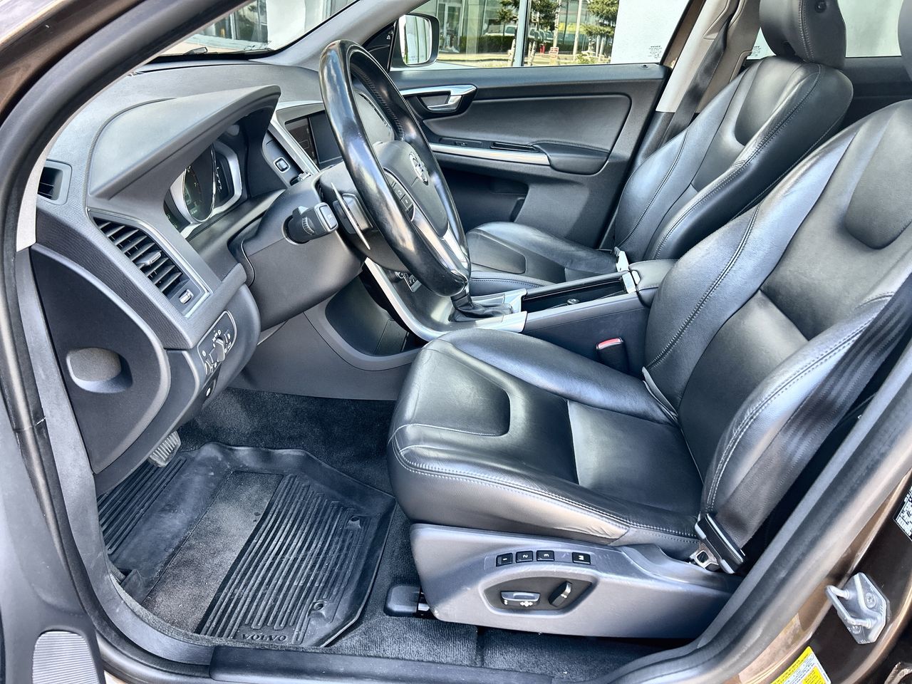 2015 Volvo XC60 in Richmond, British Columbia