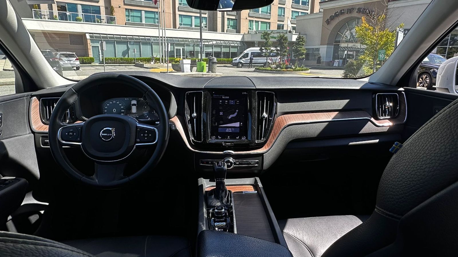 2021 Volvo XC60 in Richmond, British Columbia