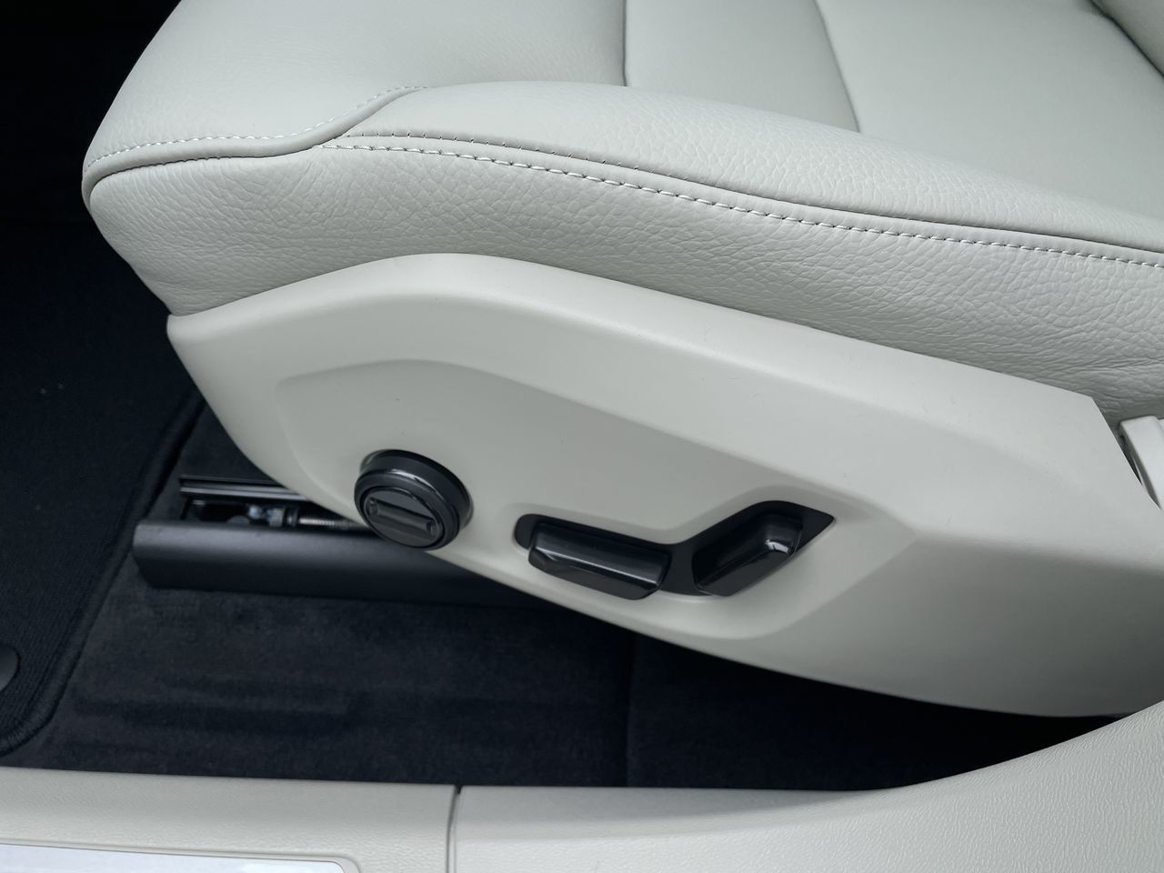 2022 Volvo XC60 in Richmond, British Columbia