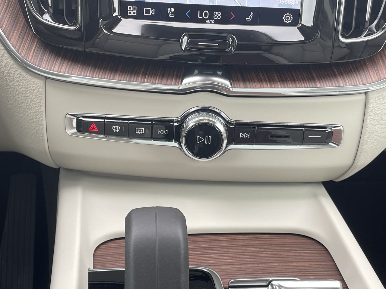 2022 Volvo XC60 in Richmond, British Columbia
