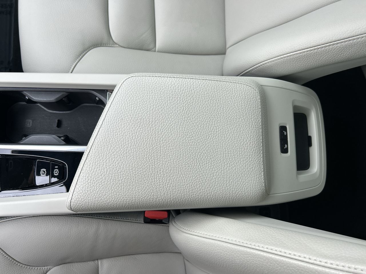 Volvo XC60  2022 à Richmond, Colombie-Britannique