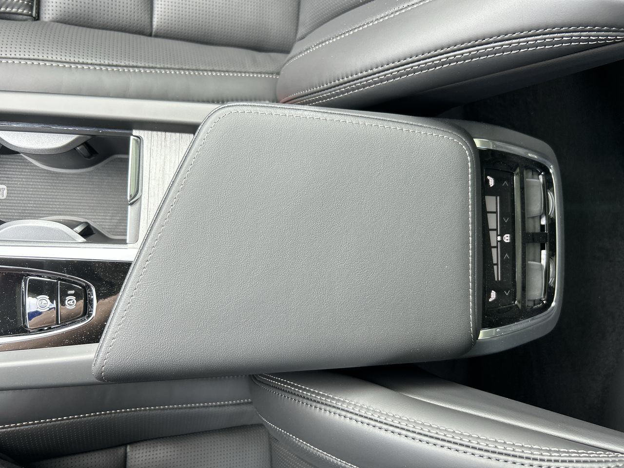 2025 Volvo XC60 in Richmond, British Columbia