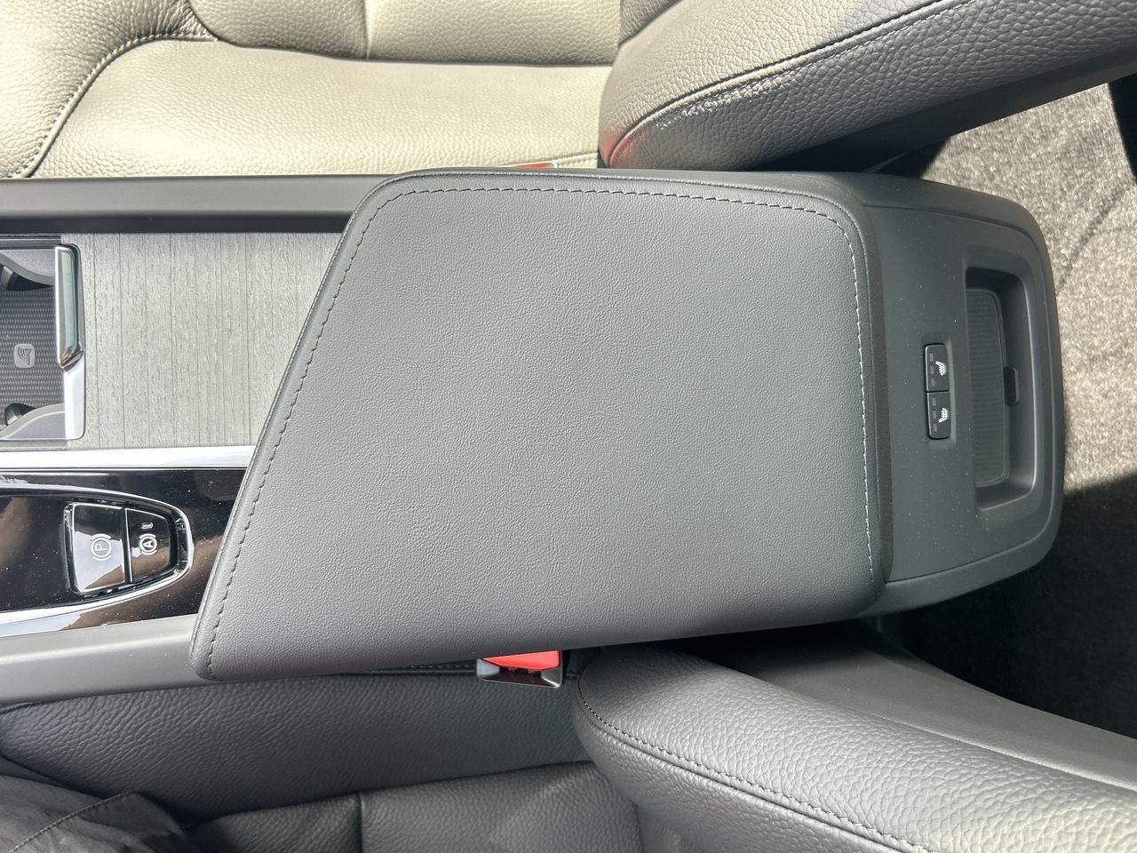 2025 Volvo XC60 in Richmond, British Columbia
