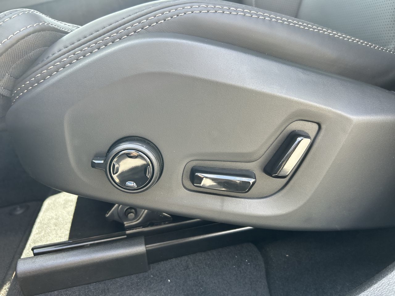 2025 Volvo XC60 in Richmond, British Columbia
