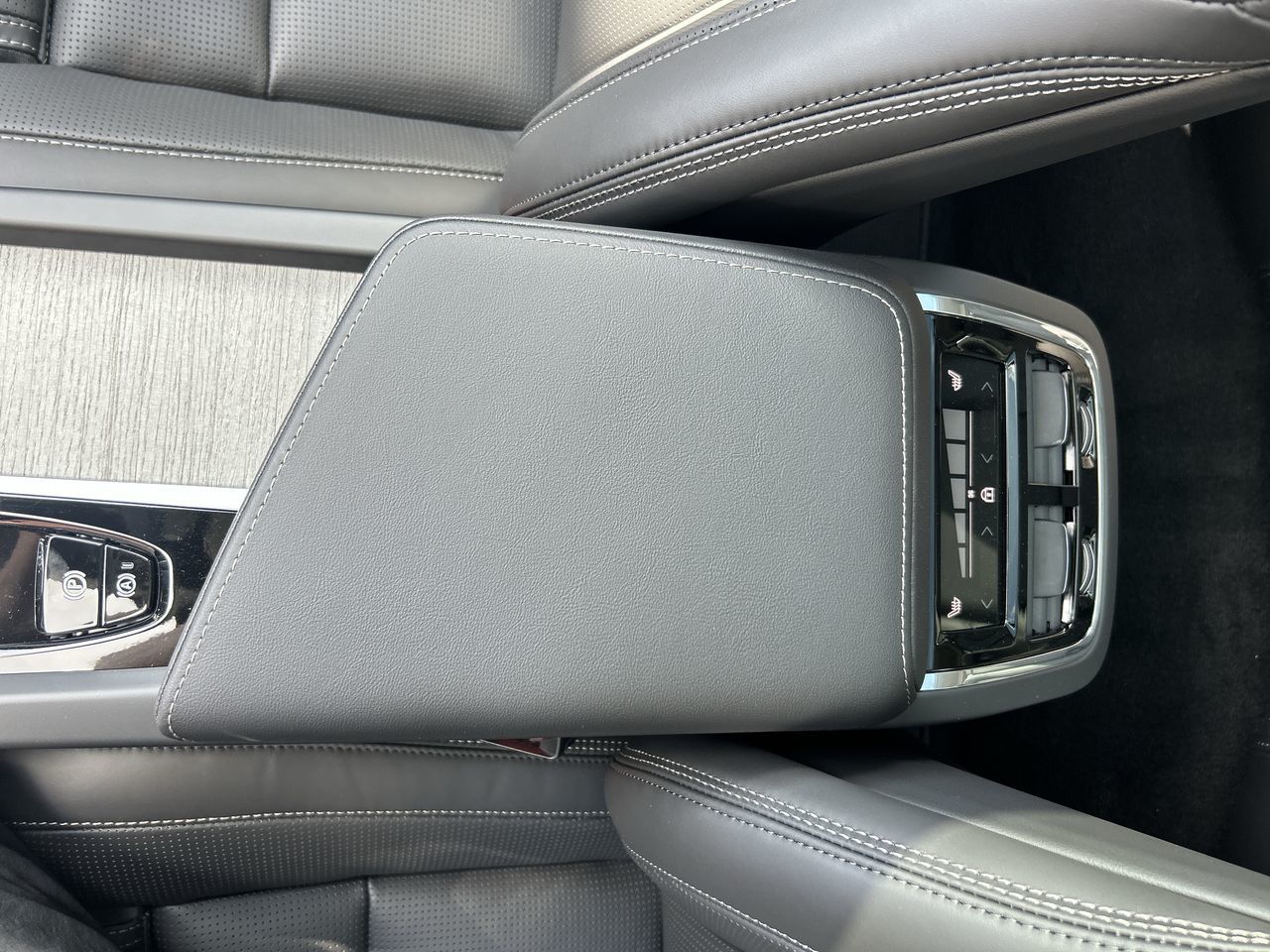 2025 Volvo XC60 in Richmond, British Columbia