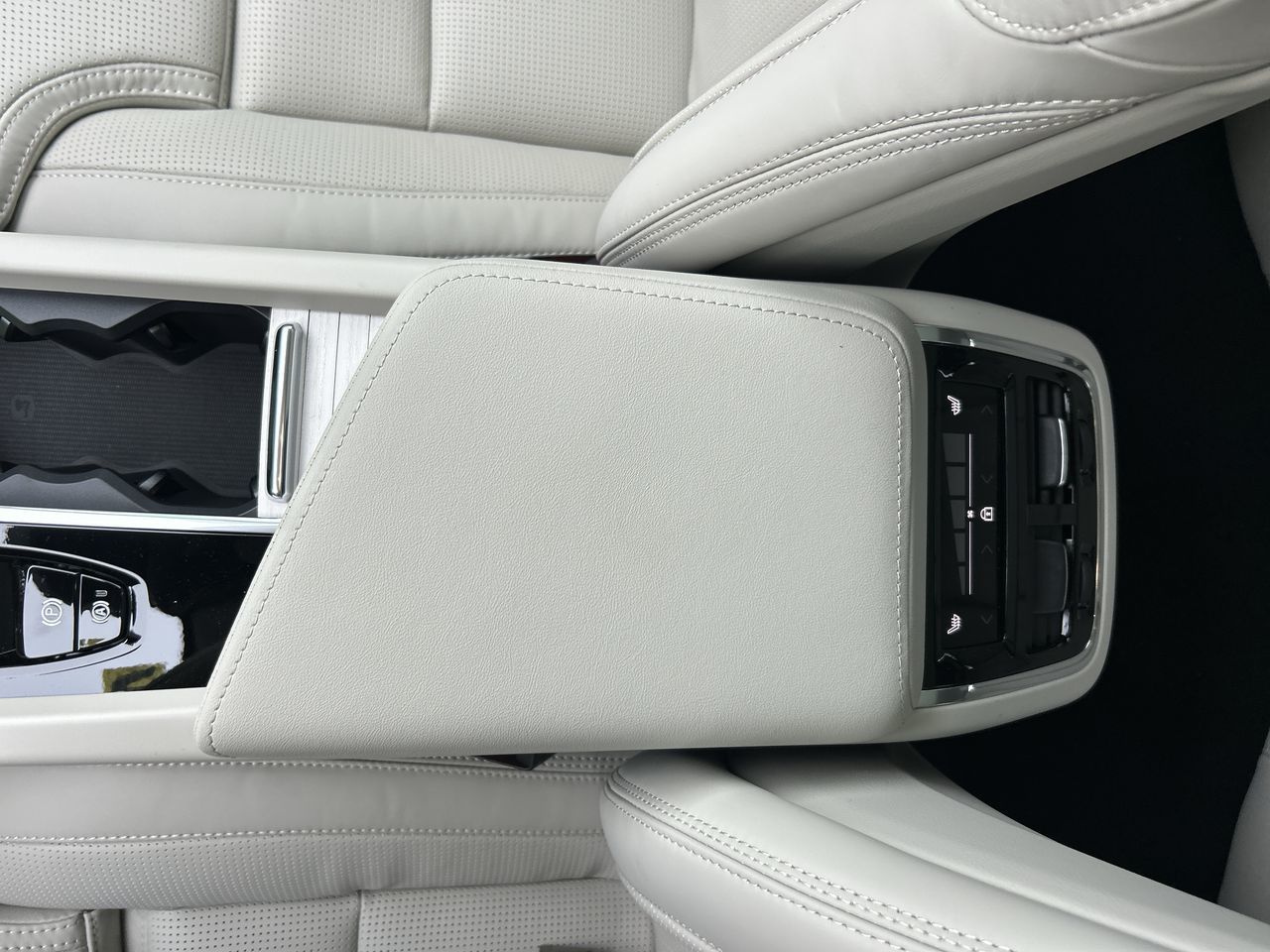 2026 Volvo XC60 in Richmond, British Columbia