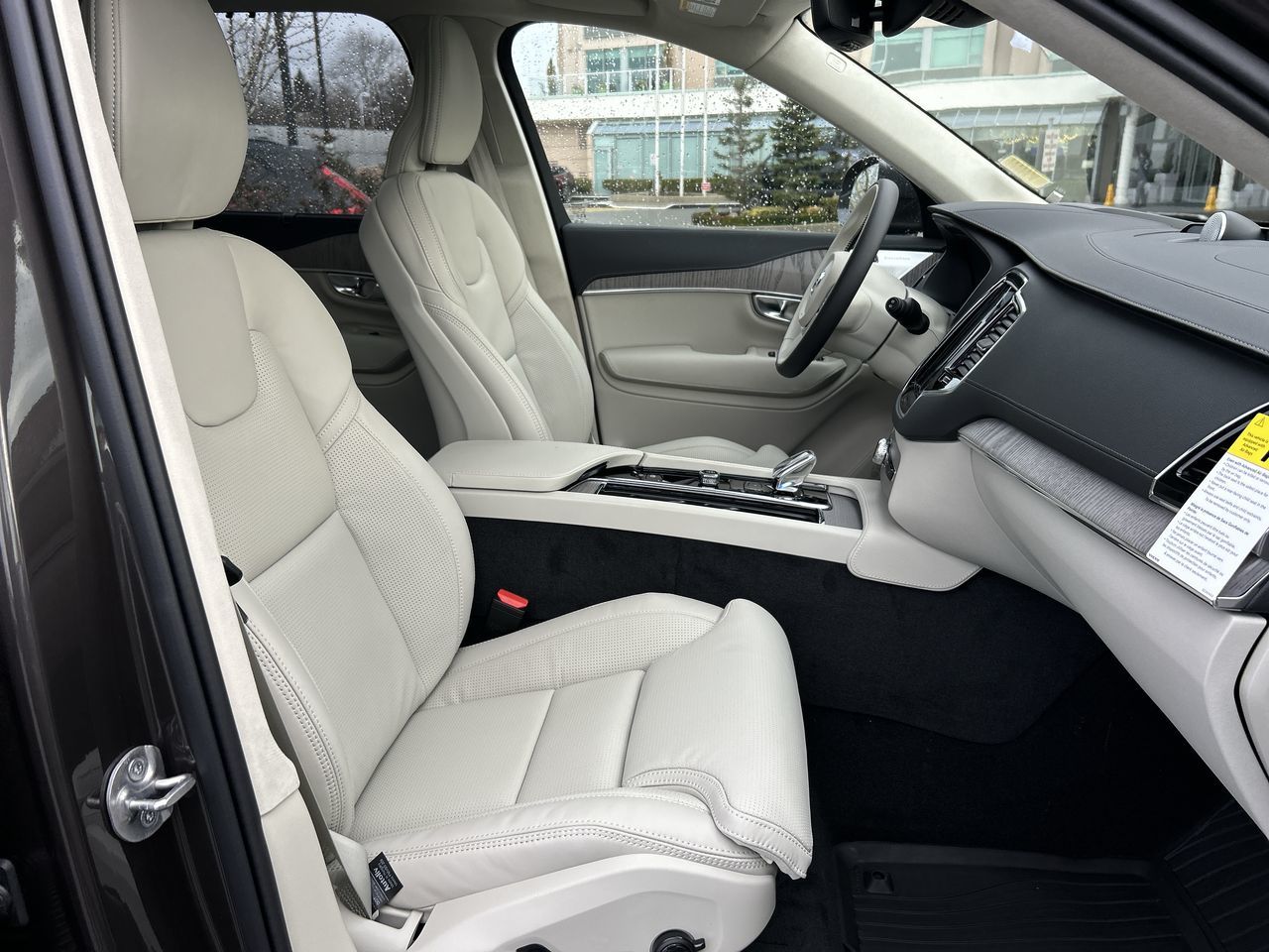 2025 Volvo XC90 PLUG-IN HYBRID in Richmond, British Columbia