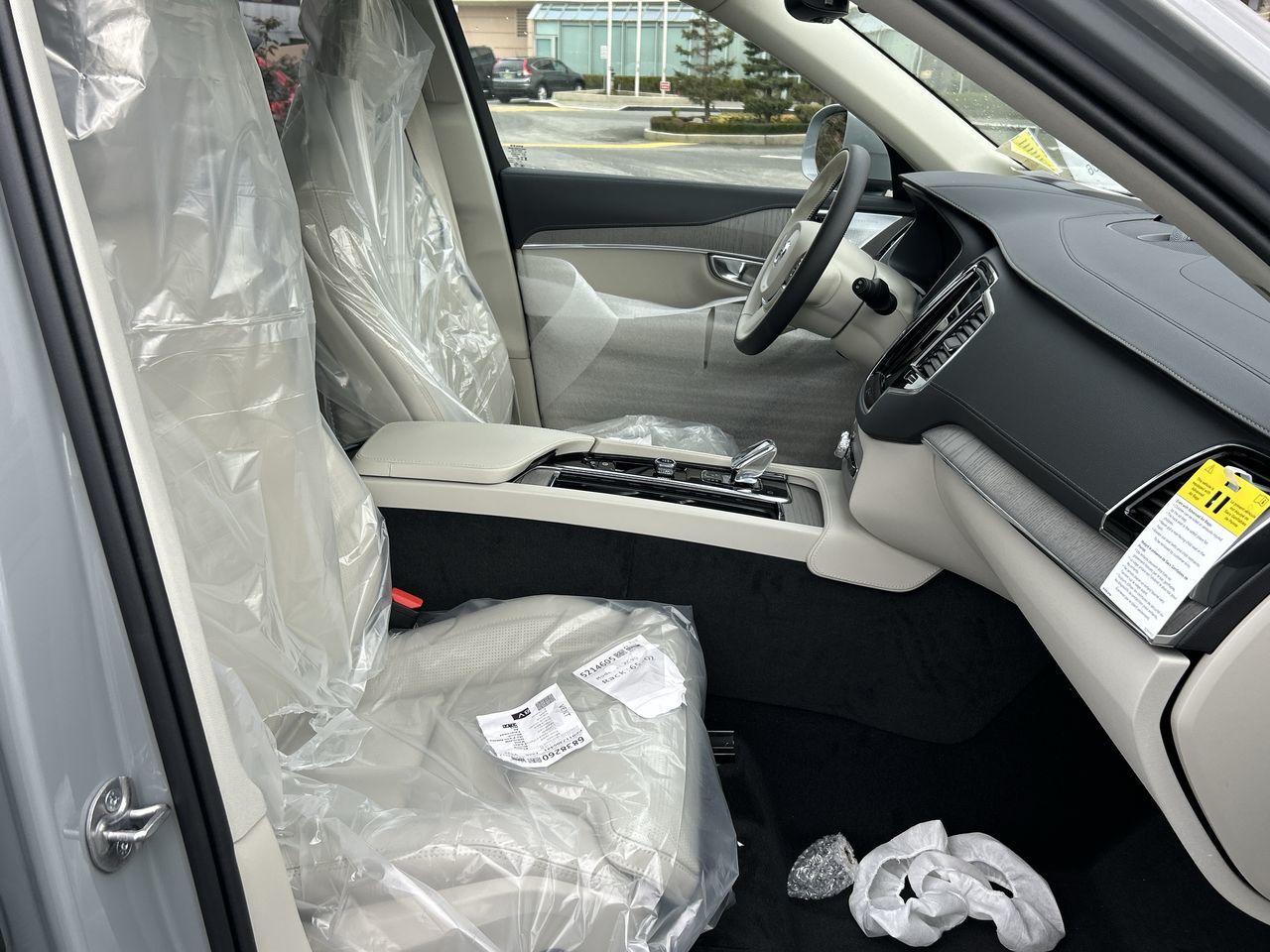 2025 Volvo XC90 PLUG-IN HYBRID in Richmond, British Columbia