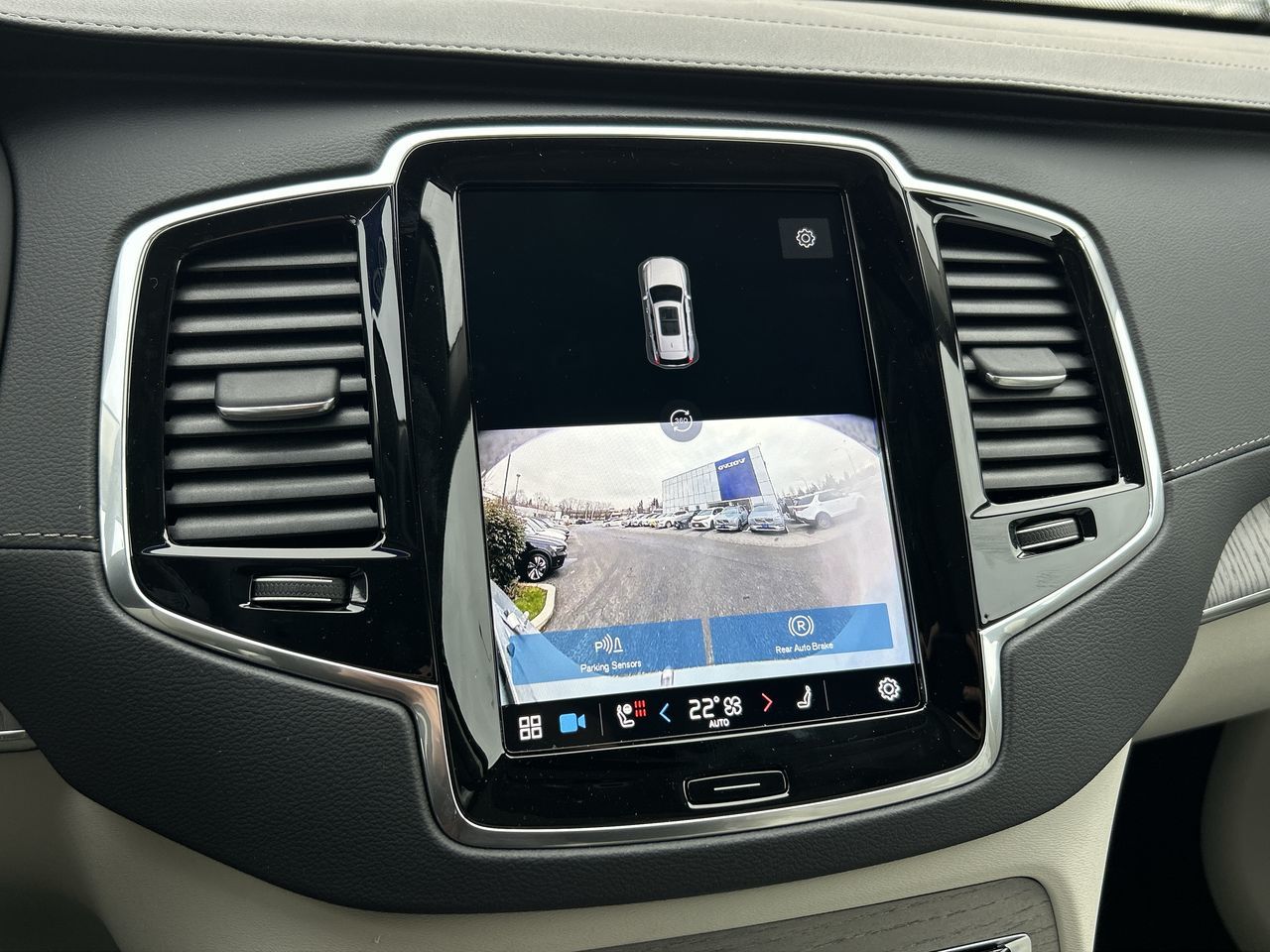 2025 Volvo XC90 PLUG-IN HYBRID in Richmond, British Columbia
