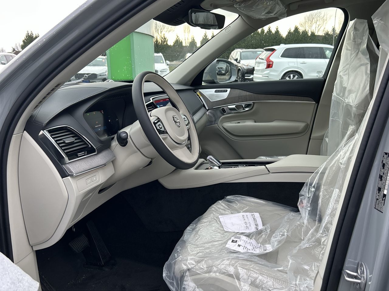 2025 Volvo XC90 PLUG-IN HYBRID in Richmond, British Columbia