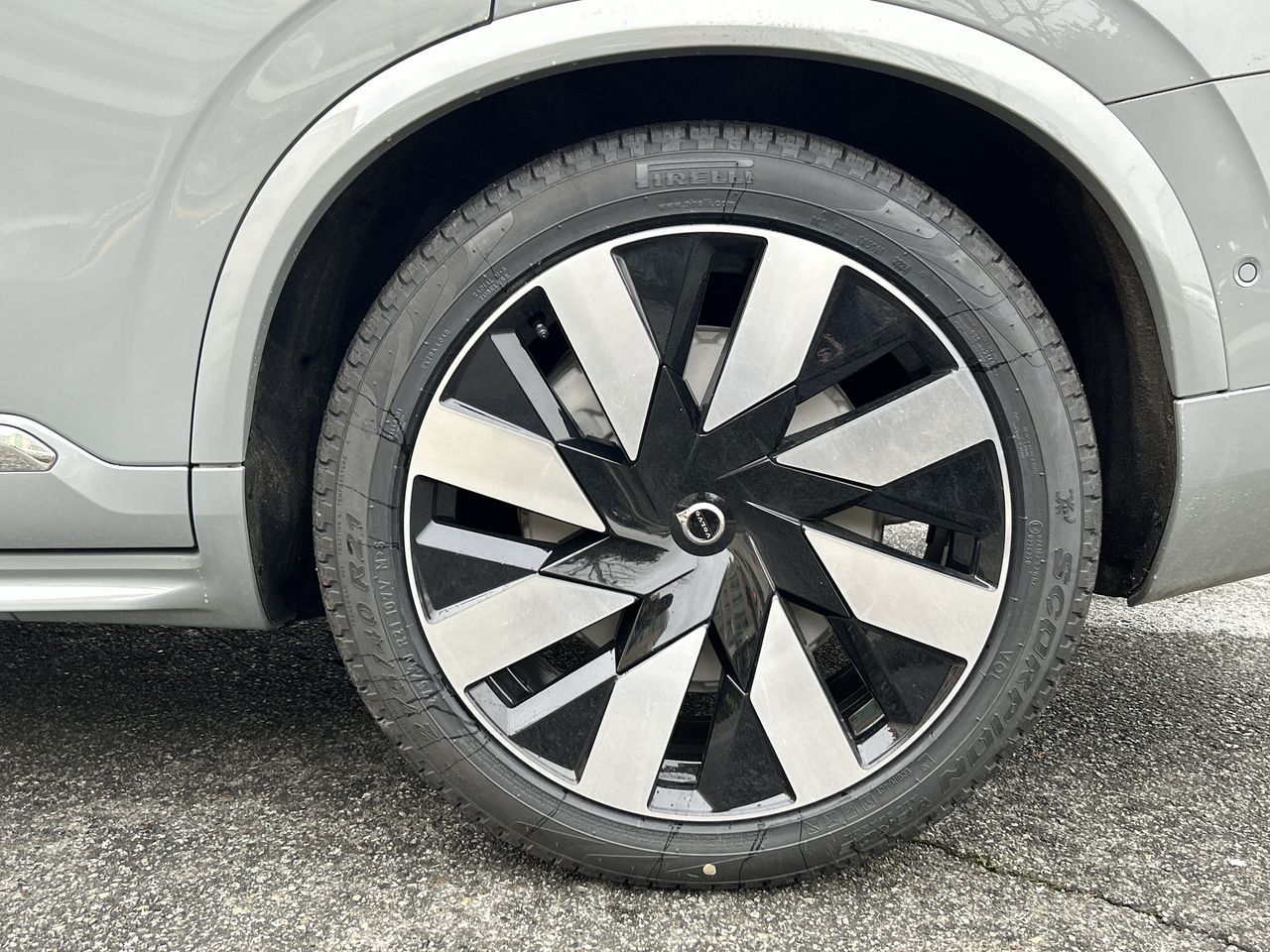 2025 Volvo XC90 PLUG-IN HYBRID in Richmond, British Columbia