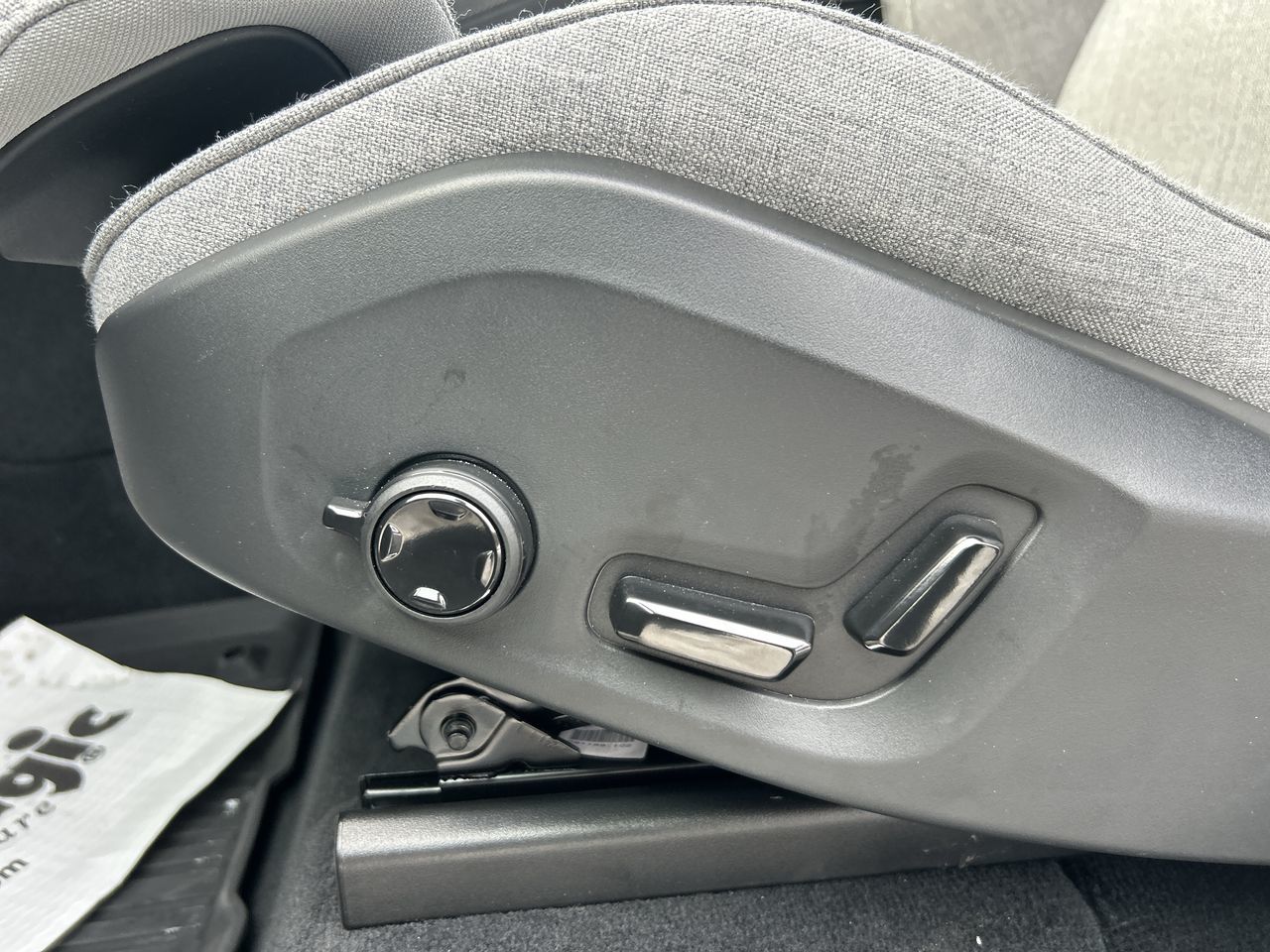 2025 Volvo XC90 PLUG-IN HYBRID in Richmond, British Columbia