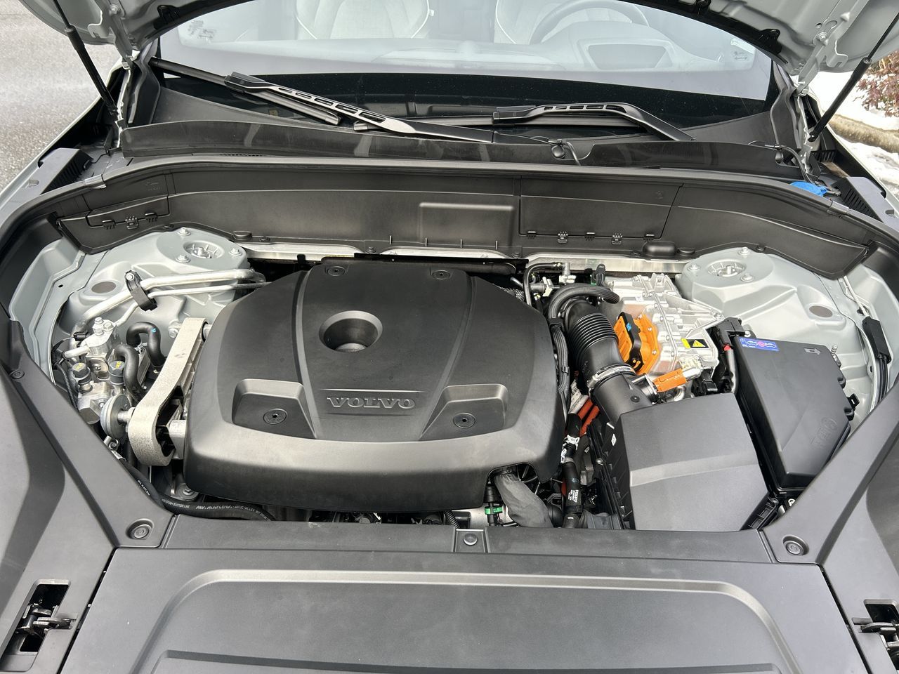 2025 Volvo XC90 PLUG-IN HYBRID in Richmond, British Columbia