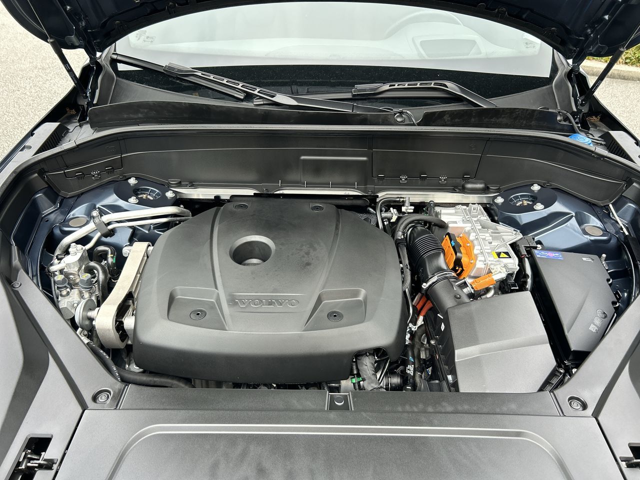 2025 Volvo XC90 Plug-In Hybrid in Richmond, British Columbia