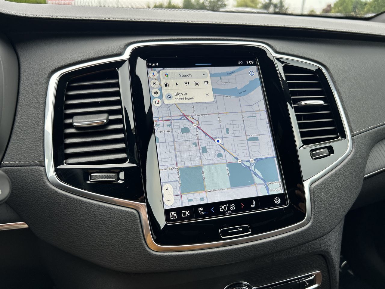 2025 Volvo XC90 Plug-In Hybrid in Richmond, British Columbia