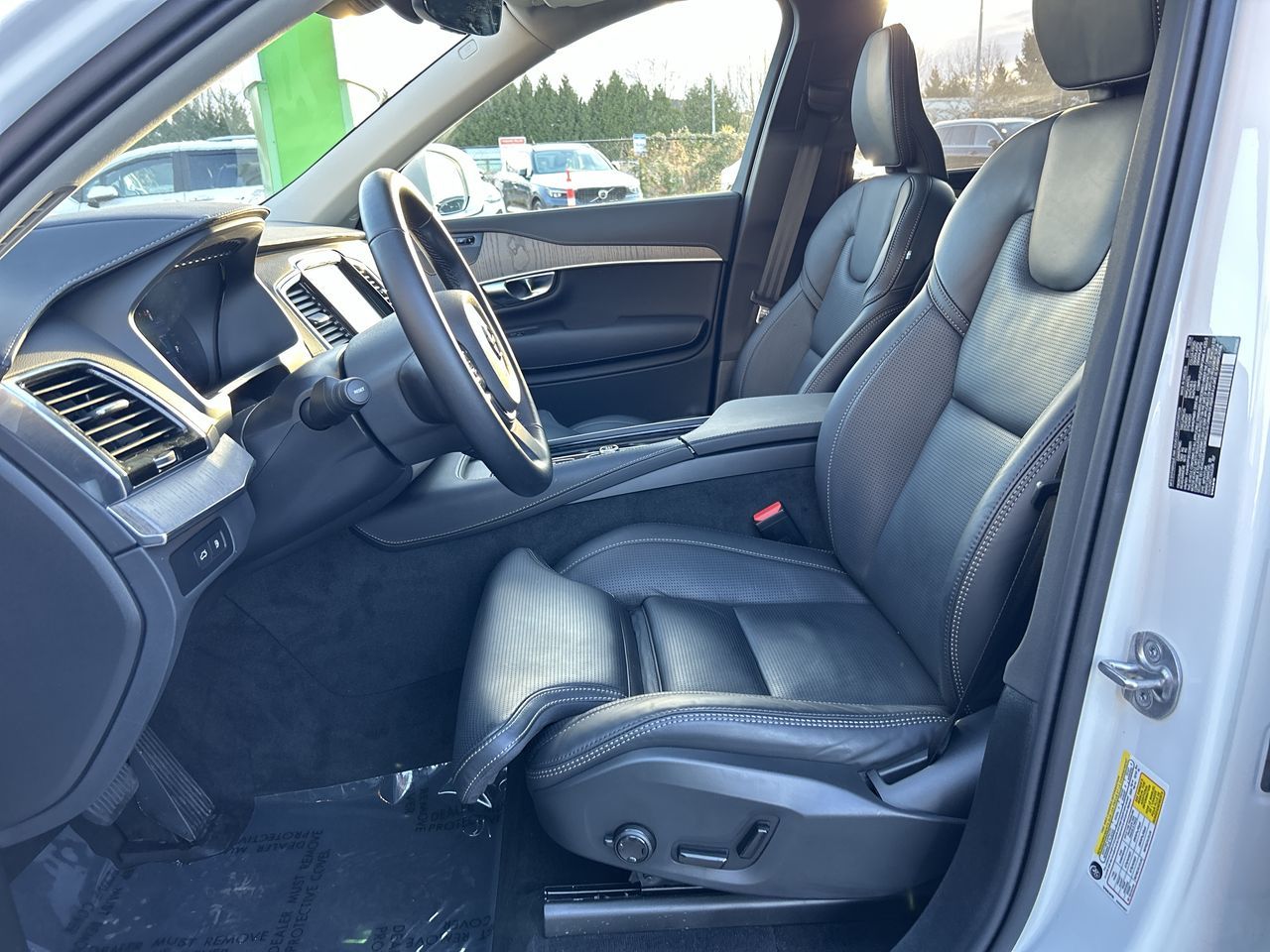 2025 Volvo XC90 Plug-In Hybrid in Richmond, British Columbia