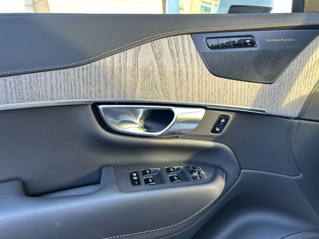 2025 Volvo XC90 Plug-In Hybrid in Richmond, British Columbia