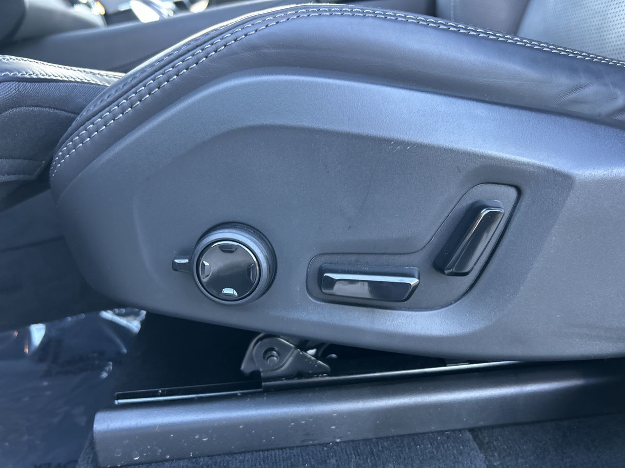 2025 Volvo XC90 Plug-In Hybrid in Richmond, British Columbia