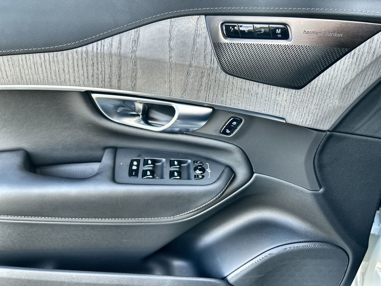 Volvo XC90 Plug-In Hybrid  2025 à Richmond, Colombie-Britannique