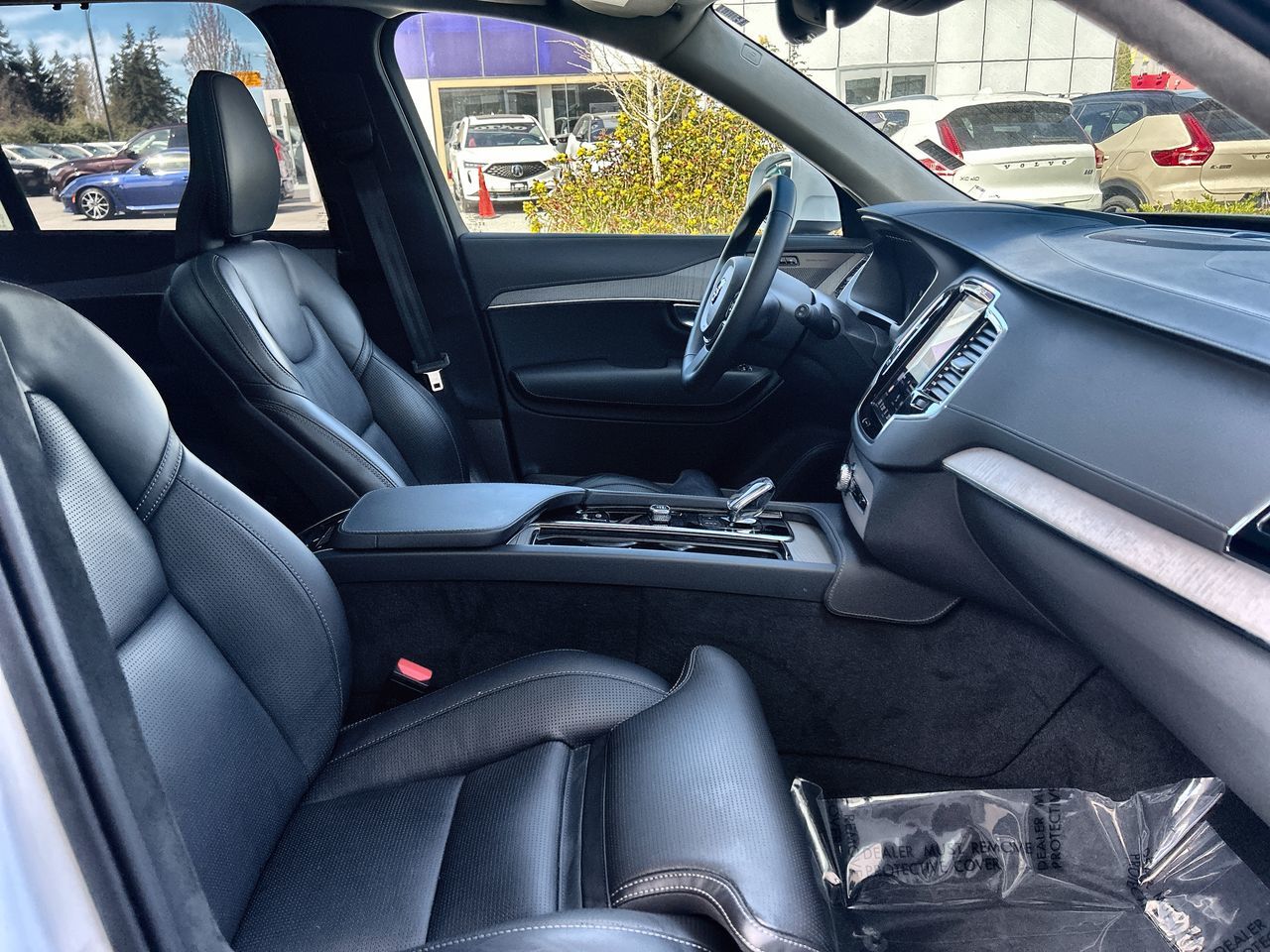 Volvo XC90 Plug-In Hybrid  2025 à Richmond, Colombie-Britannique