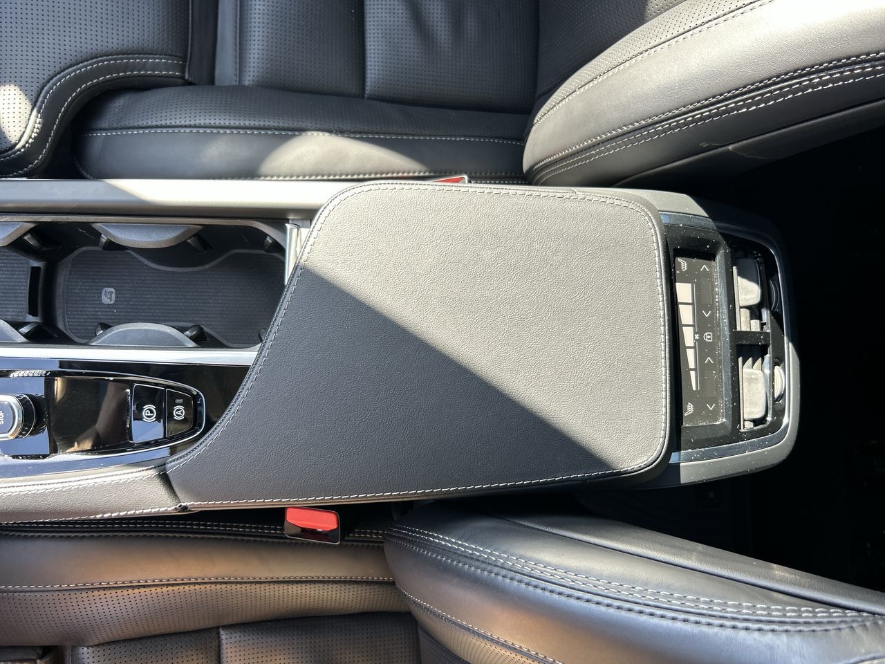 Volvo XC90 Plug-In Hybrid  2025 à Richmond, Colombie-Britannique