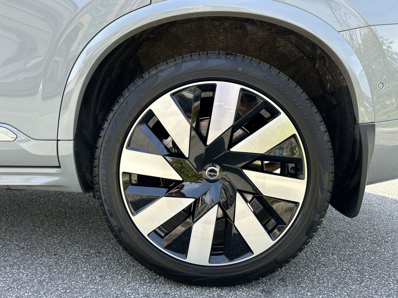2025 Volvo XC90 Plug-In Hybrid in Richmond, British Columbia