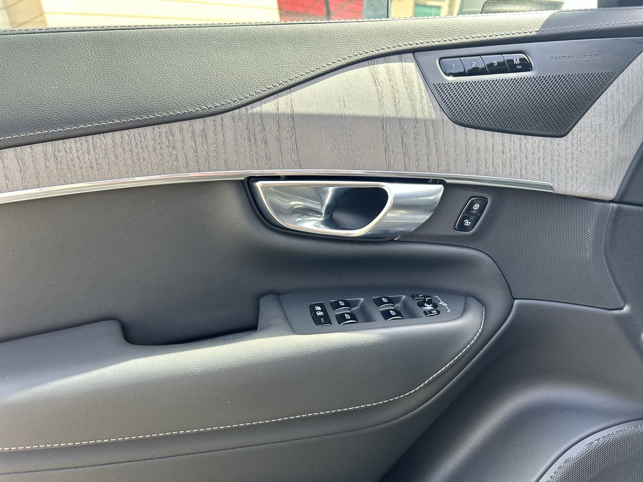 2025 Volvo XC90 Plug-In Hybrid in Richmond, British Columbia