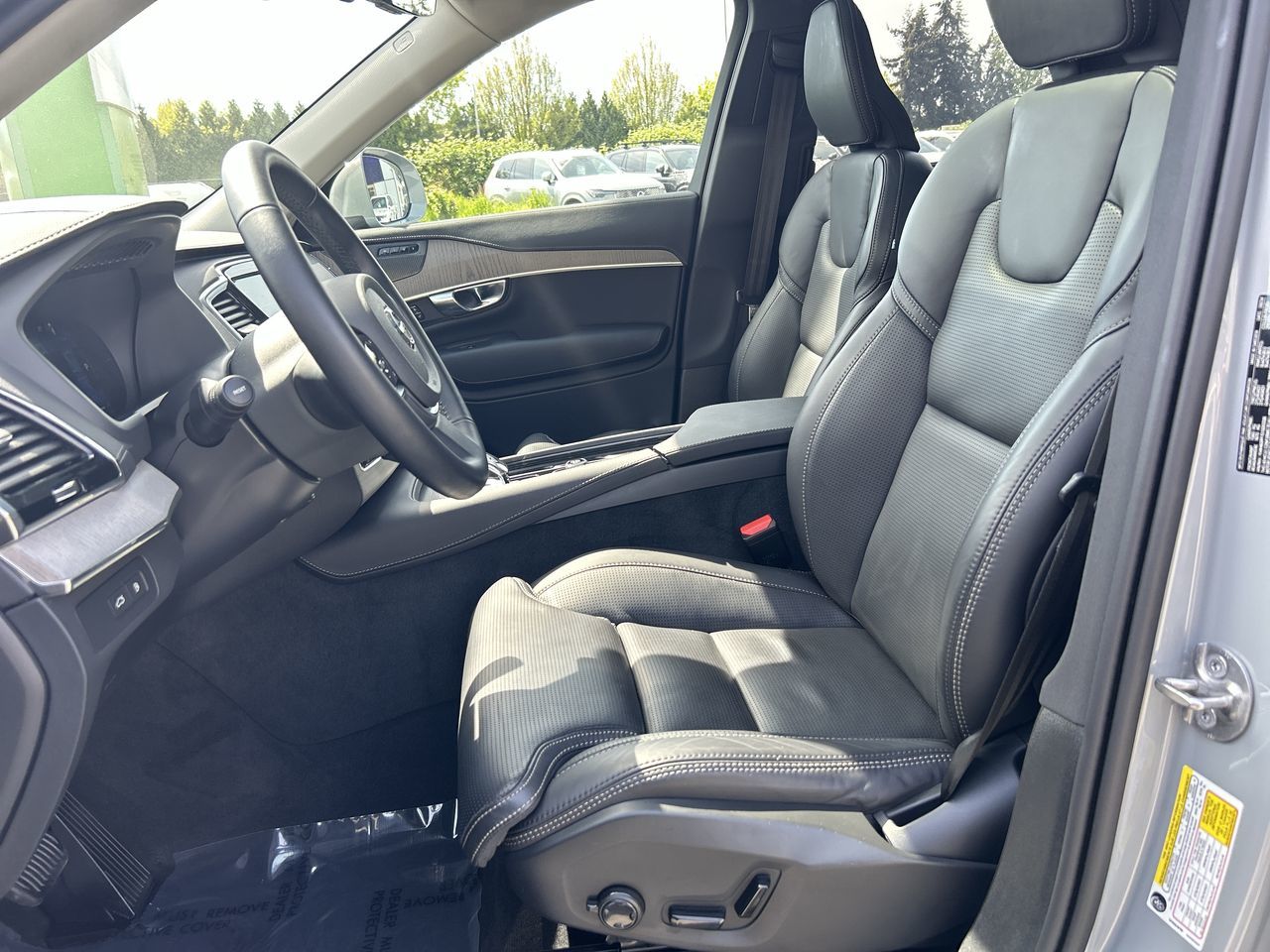 2025 Volvo XC90 Plug-In Hybrid in Richmond, British Columbia