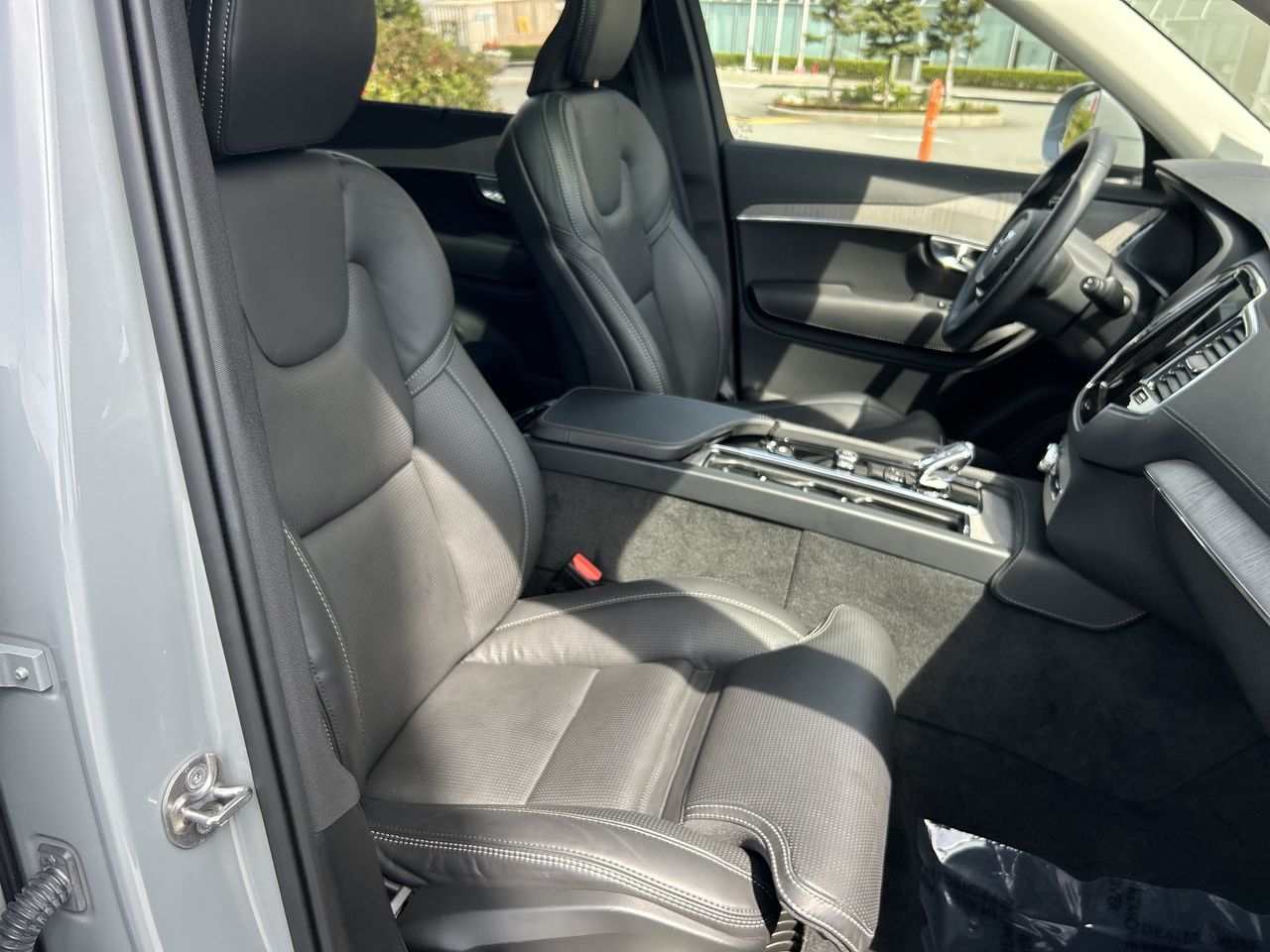 2025 Volvo XC90 Plug-In Hybrid in Richmond, British Columbia