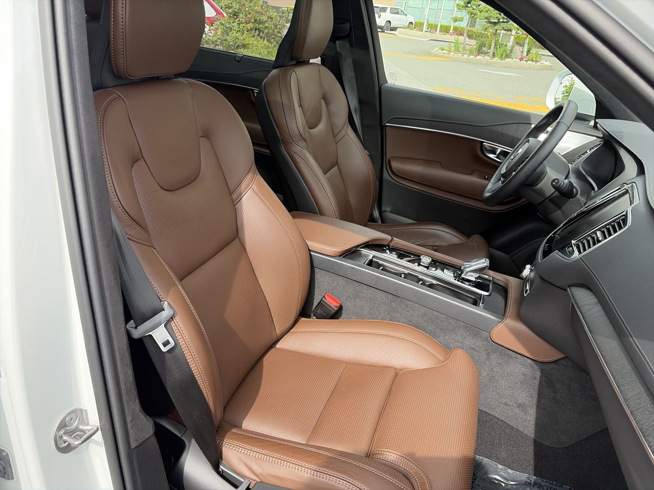 2025 Volvo XC90 Plug-In Hybrid in Richmond, British Columbia