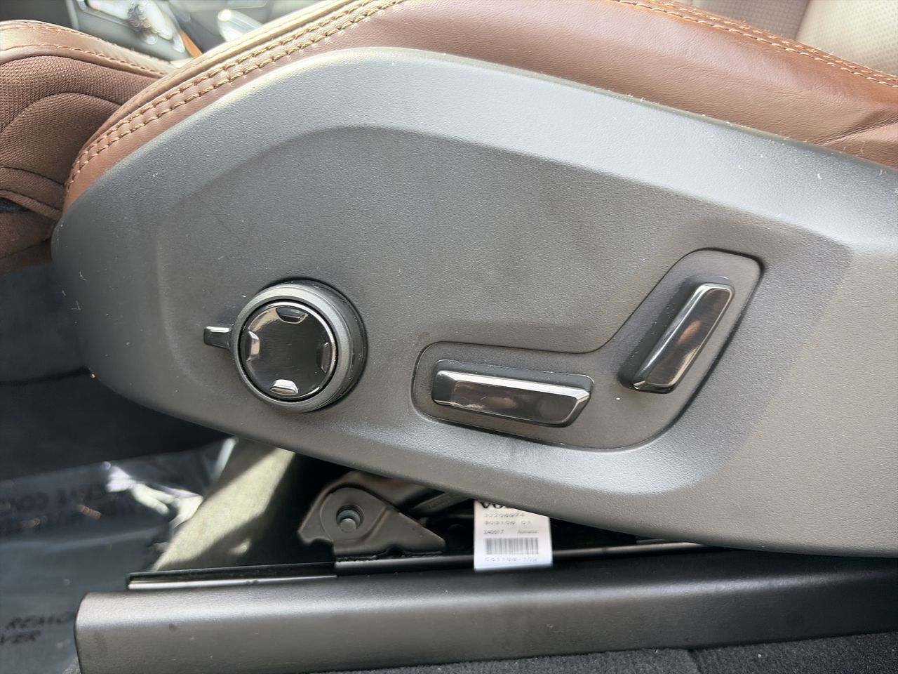 2025 Volvo XC90 Plug-In Hybrid in Richmond, British Columbia